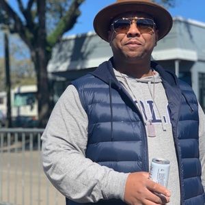 Meet your Posher, Elliot